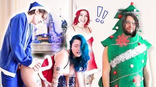 The return of the cuckold Christmas tree, while he was banging that hot Mrs. Claus - Foursome Hard French