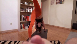Jerking Off While My Stepmom\'s Doing Yoga
