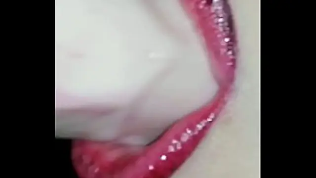 Stepmom Super Pussy&period; Sensual Red Lipstick