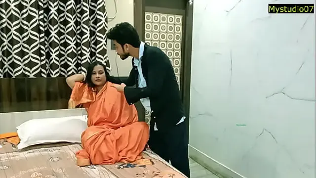 Desi stepmother in law fucked by stepdaughter husband&excl; Viral jobordosti sex with audio