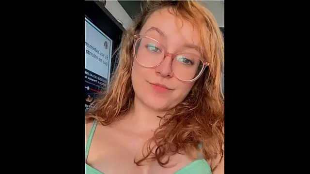 Leaked on the net&excl; Mayor's daughter cheating on her boyfriend with her lover in a motel