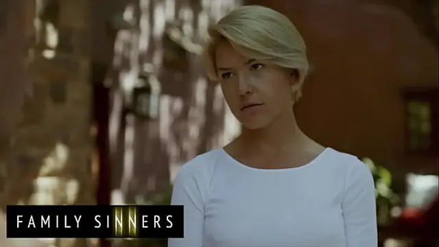 Hot Blonde Milf &lpar;Kit Mercer&rpar; Blows Fucks Her Step Son Van Wylde - Family Sinners