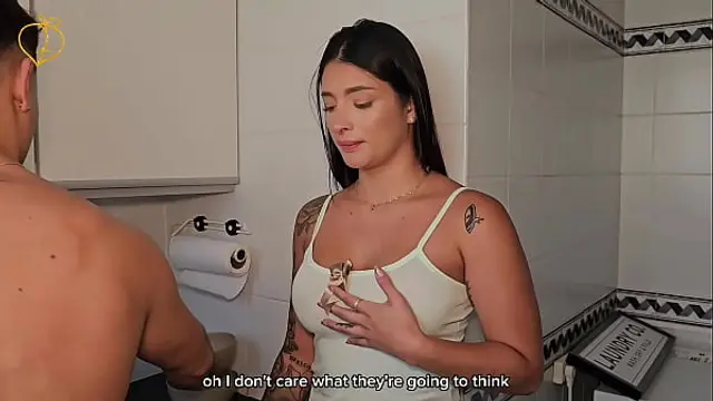 I seduce my roommate and give him a taste of my juicy pussy and big ass - Salome Gil