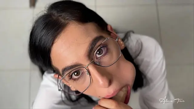 Aspiring secretary does EVERYTHING necessary to win the job - Alicia Trece &lpar;anal solo&rpar;