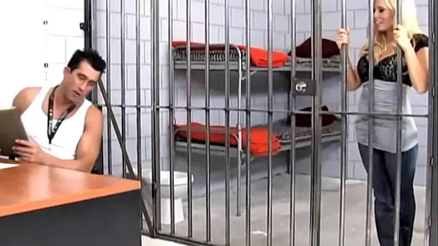 Bigtits blonde babe arrested