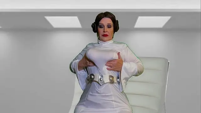 Darth Vader&rsquo;s Granny Princess Leia Fantasy and Pussy Licking