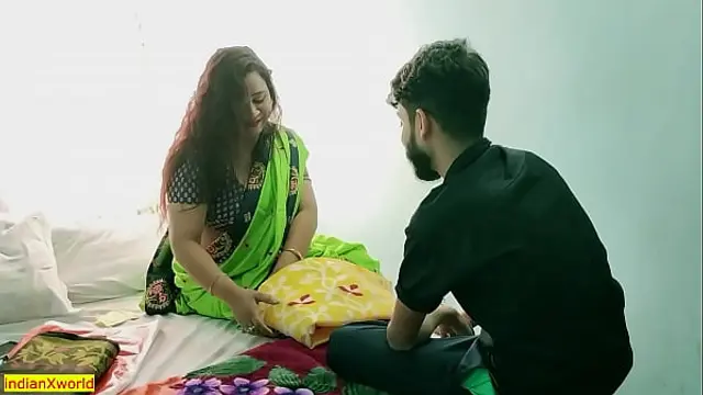 Indian hot beautiful Bhabhi one night stand sex&excl; Amazing XXX Hindi sex