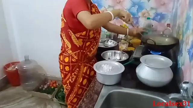 Local Indian Red Saree Wife Sex With Ranna Ghor &lpar; Official Video By Localsex31&rpar;