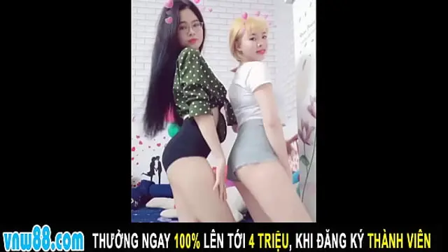 Two Teen Hot Girls Dance Sexy With Eyes On