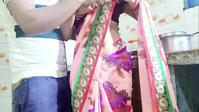 Desi bhabhi was washing dishes then her brother in law came and said bhabhi aapka chut chahiye kya doge&period;Hindi Audio&period;