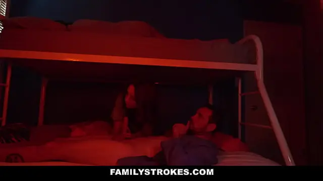 Stepdaddy Fucking His Stepdaughter in Night &vert; Kelsey Kage&comma; Lily Moon