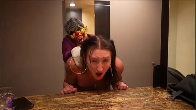 Super Hot White Slut Raven Vice Gets Greeted And Seduced By Old Man At The Golden Gate Casino In Las Vegas