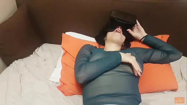 I fuck my roommate after she masturbates herself watching a VR porn - Unlimited Orgasm