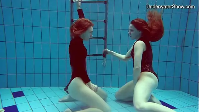 Diana &amp; Simonna two oustanding teens in the pool