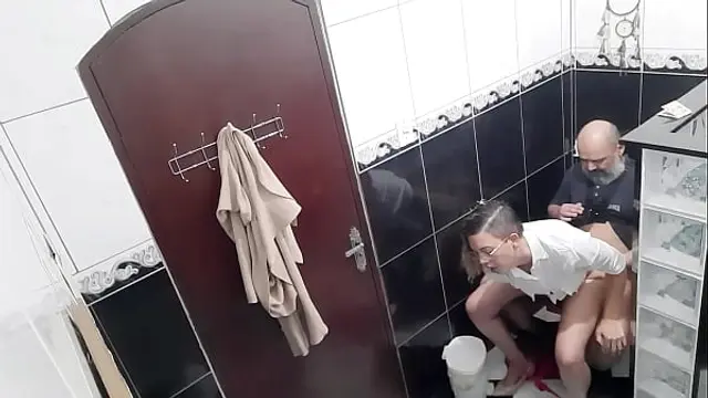 A lesbian agreed to suck and fuck for money in the coffee shop bathroom&period;