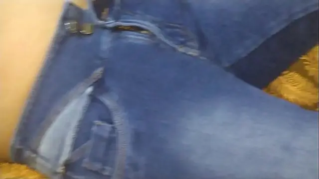 My friend films me masturbating and having a squirt