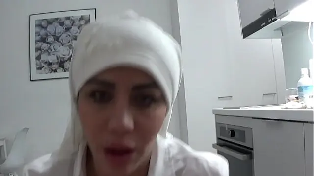 Super sexy Iranian movie of fucking a horny MILF