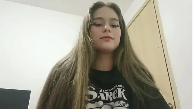 I get a delicious blowjob from my horny stepsister &lpar;part 1&rpar;