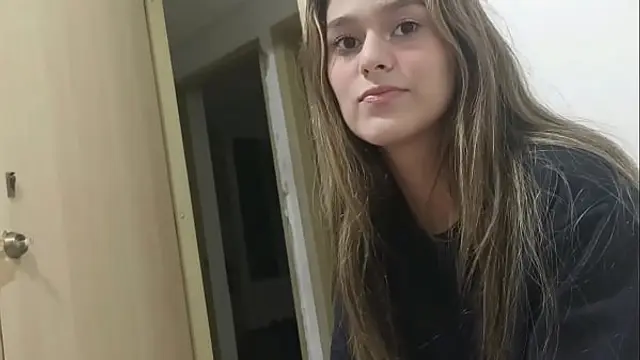 my stepsister arrives bored and I fuck her for fun