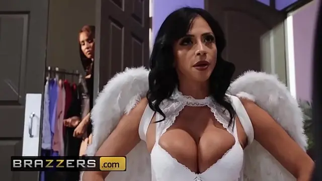 Hot And Mean - &lpar;Ariella Ferrera&comma; Isis Love&rpar; - MILF Witches Part 1 - Brazzers