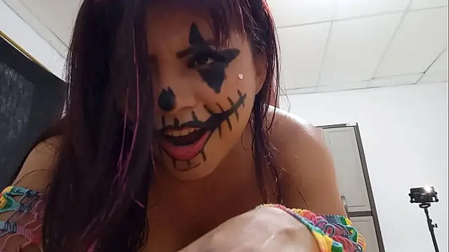 LUCKY STEP-BROTHER MEETS HIS STEP-SISTER DRESSED IN EXOTIC COSTUME ON HALLOWEEN&comma; THEN SHE PROPOSES HIM TO DO INDECENT THINGS BEFORE HE GOES TO THE PARTY&period; REAL MOANING AND HURRY REAL PORN&period; REAL PASSIONATE SEX
