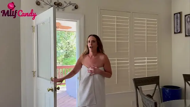 Trailer Alisha Adams in the wrong vacation house of MrFlourish