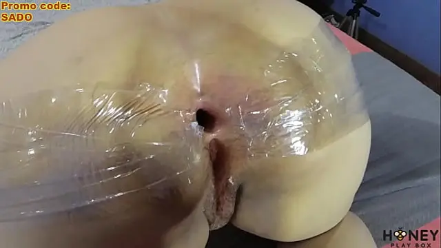 "Leo Avant"&comma; the dildo from Honey Play Box is easily absorbed by this ass hole&period; Get 20&percnt; off with code&colon; SADO