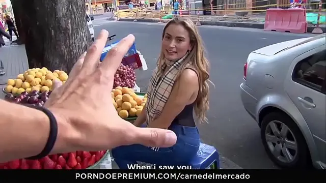 CARNE DEL MERCADO - Intense pickup fuck with a sexy Latina babe