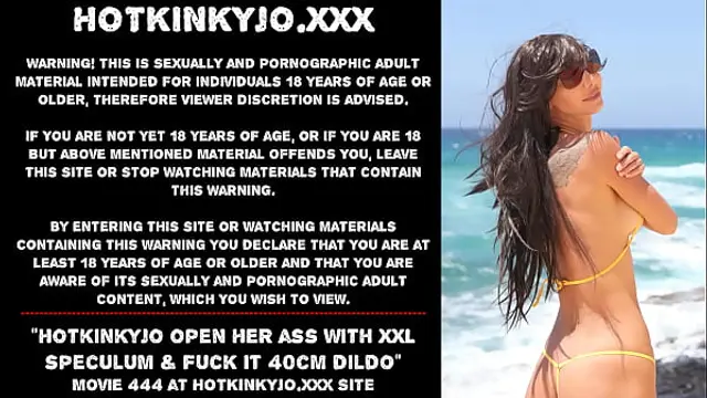 Hotkinkyjo open her ass with XXL speculum and fuck it 40cm deep with dildo
