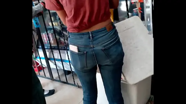 teen ass jeans store 18 years
