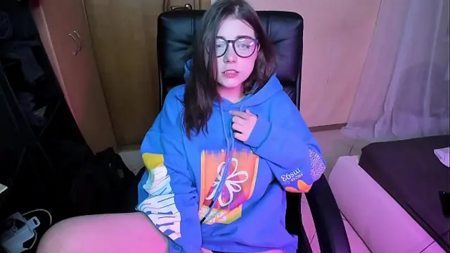 I'm trying to be quiet&excl; pt&period;1 &lpar;&colon;3&rpar;