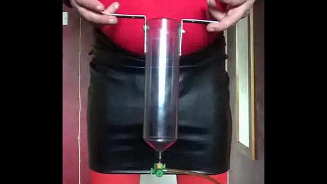 bisexual crossdresser loves to swallow