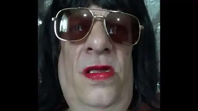 mark wright the bisexual sissy wants you to fuck his ass and cum down the back of his throat for real vote me down i will keep uploading it