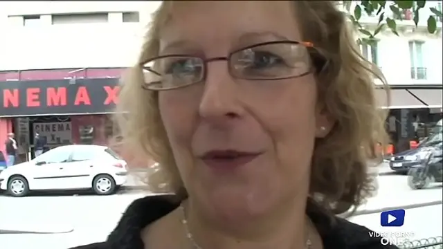 Fran&ccedil;oise&comma; mature in need of cock