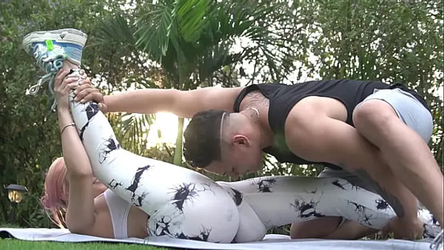 Trainer fucks hot blonde in yoga session