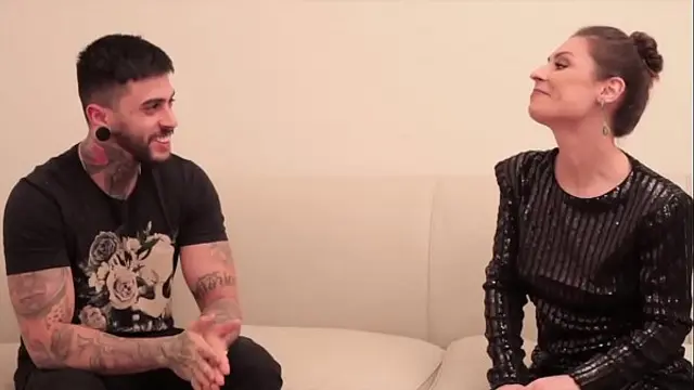 EMME WHITE TESTS NEW ACTOR WITH BIG DICK AND ASKS HIM TO SUCK HER PUSSY