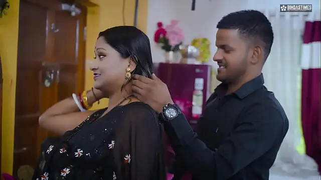 Desi Indian StarSudipa Bhabhi seduces her Devar when her husband not at home &lpar; Hindi Audio &rpar;