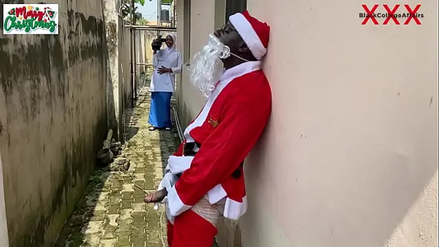 Christmas came earlier for na&iuml;ve 18yo press girl on Hijab as Santa gave her hot Fuck outside the compound while she tries the new school camera &lpar;Watch hot full videos on RED&rpar;