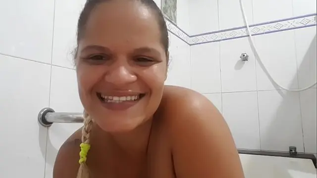 For my fans who say that I'm the best amateur actress in Brazil&comma; now I've become a camgirl too