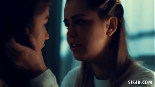 Lesbo scissoring - Alina Lopez&comma; Kendra Spade