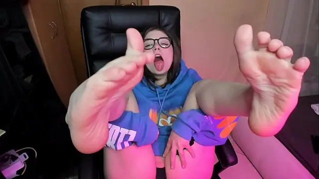 I'm trying to be quiet&excl; &lpar;while I touch myself&rpar; pt&period; 2