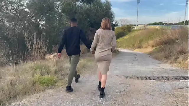 Miss Alessandra is so horny that she ends up failing Jesus Reyes in a field in broad daylight