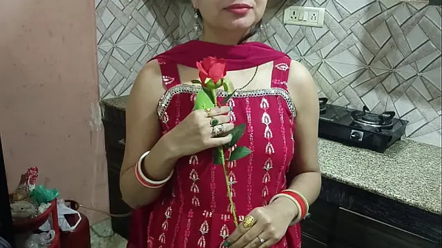 Xxx Indian desi saara bhabhi celebrate valentine's day with devar ji in hindi audio