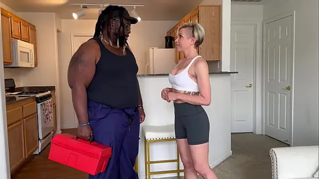 HELPING THE MAINTENANCE MAN COOL OFF &lpar;FREE PREVIEW&rpar;