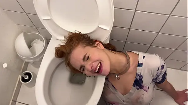I&rsquo;m a toilet for a day
