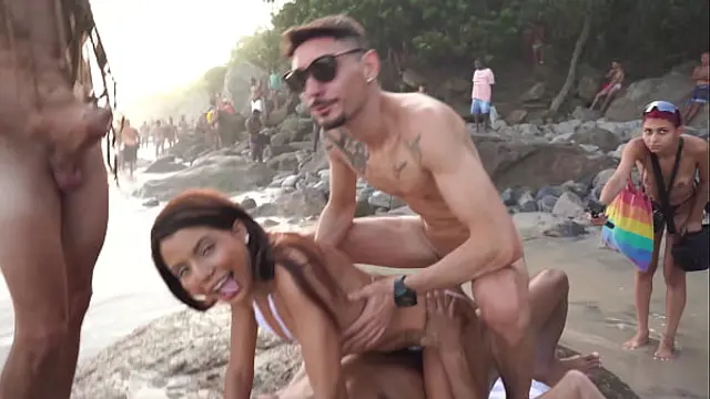 Daped-In-Public &num;3 &colon; Bianca DANTAS fucks in front of a lot of people at an overflooded beach &lpar;DAP&comma; anal&comma; public sex&comma; monster cocks&comma; voyeur&comma; perfect ass&comma; ATM&comma; 3on1&rpar; OB299