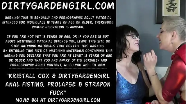Kristall Cox &amp; Dirtygardengirl anal fisting&comma; prolapse &amp; strapon fuck